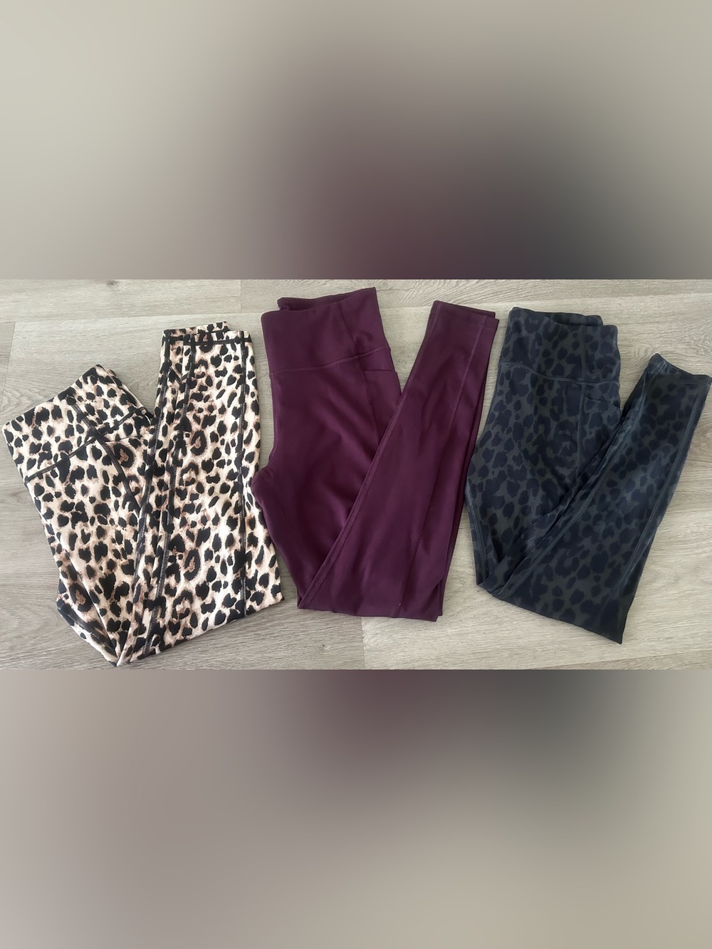 Women’s 3 Victoria’s Secret Leggings Size 8 Medium Leopard Print/Solid Burgundy - Picture 1 of 14